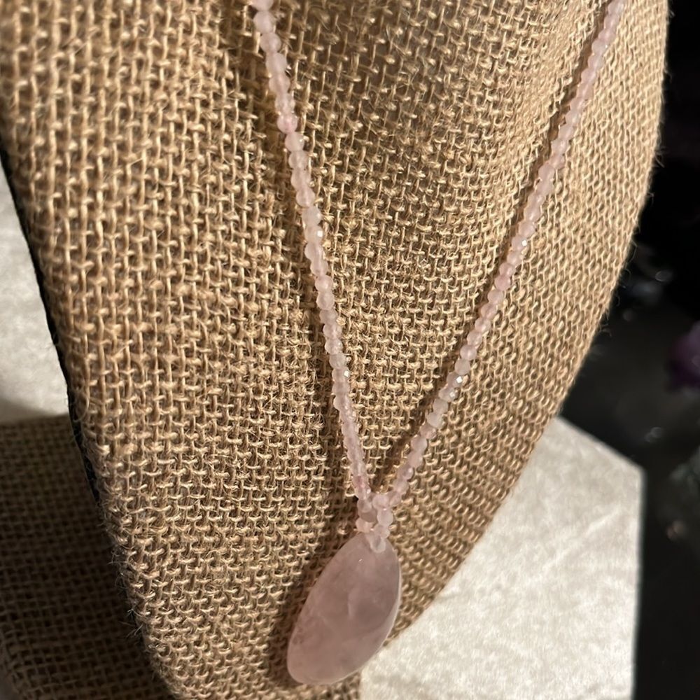 Galilea rose, quartz pendant beaded necklace in rhodium over sterling silver - Picture 7 of 12